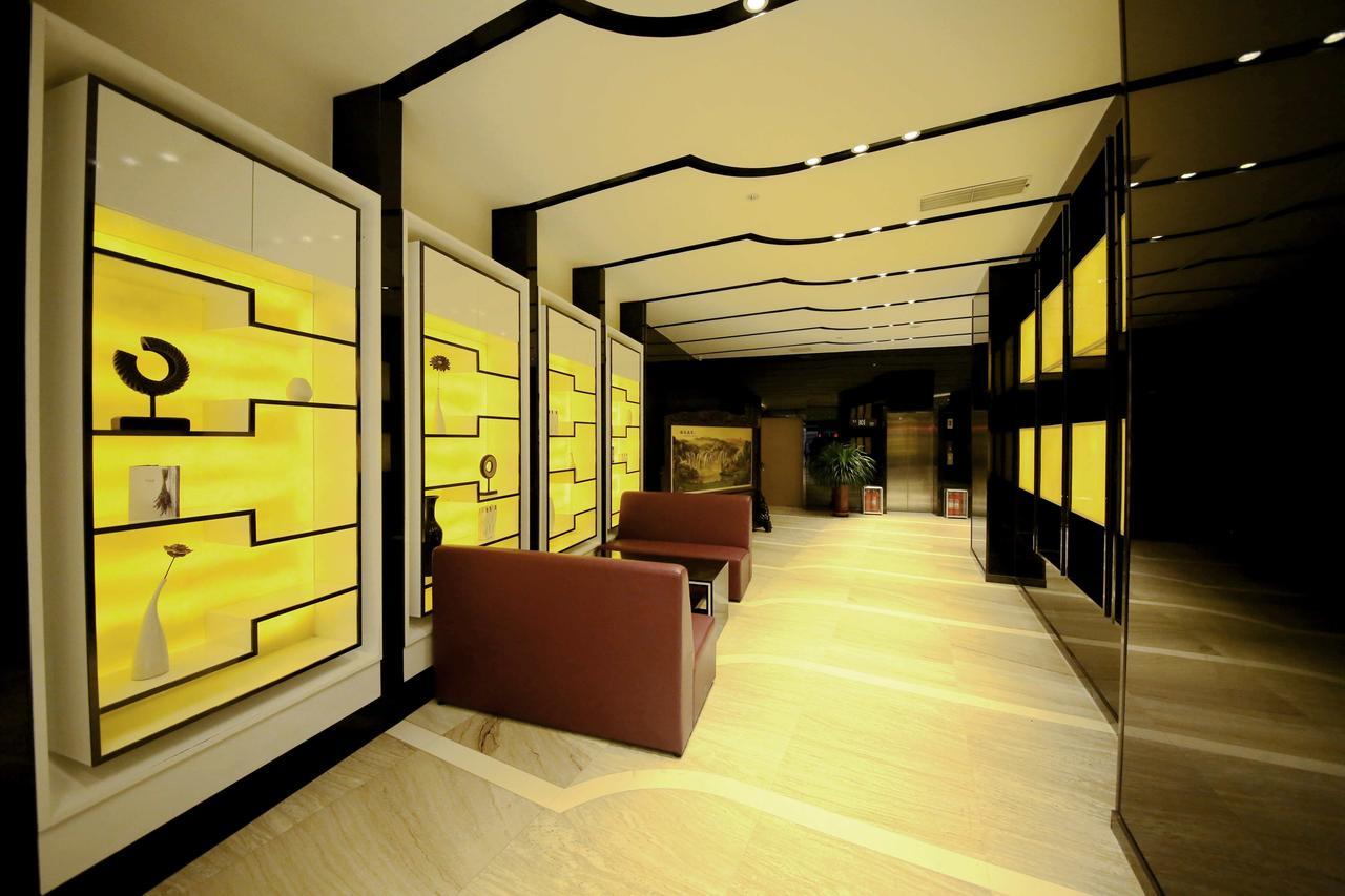 Lavande Hotel Qingdao North Station Shop Exteriér fotografie